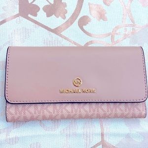 Michael Kors Pink Wallet